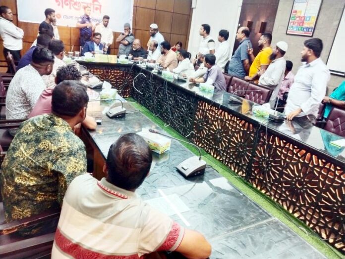 সিলেটের জেলা প্রশাসকের সাথে বিমানবন্দর থানা পাথর ব্যবসায়ী সমবায় সমিতি লিঃ ধূপাগোল এর নেতৃবৃন্দের মতবিনিময়।