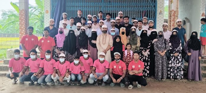 রাণীশংকৈলে বিএনপি ও সাধারণ শিক্ষার্থীদের পরিস্কার-পরিচ্ছন্নতা কার্যক্রম।