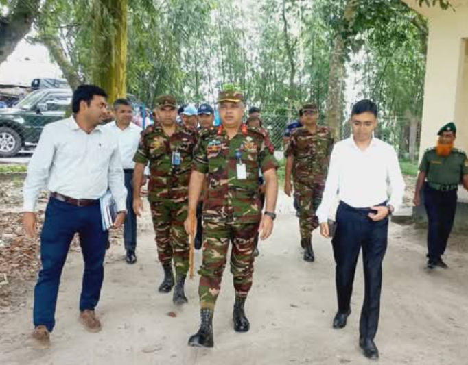 ডিমলায় বুড়িতিস্তা পুনঃখনন প্রকল্পটি পরিদর্শন করেন প্রশাসনের উচ্চপদের কর্মকর্তারা।