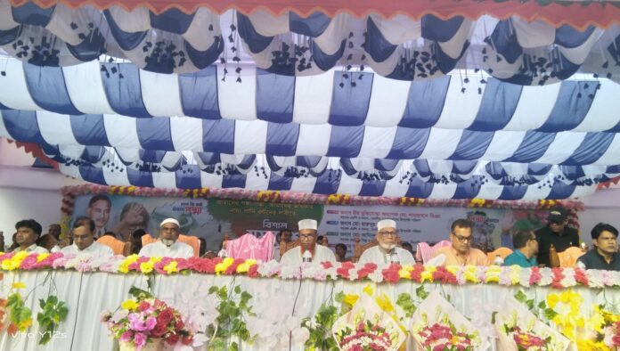 পদ্মা নদীর ন্যায্য পানি বণ্টনের দাবিতে শিবগঞ্জে বি এন পি আয়োজনে বিশাল সমাবেশ।