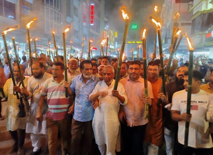 সার্বিকভাবে সিলেটবাসী উন্নয়ন বঞ্চিত, দাবি আদায় না হওয়া পর্যন্ত রাজপথ ছাড়বো না-আরিফুল হক চৌধুরী।