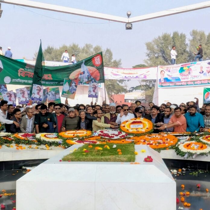 এ্যাবের আহ্বায়ক তুহিনের নেতৃত্বে বিজয় দিবসে জিয়াউর রহমানের সমাধিতে এ্যাবের শ্রদ্ধা।
