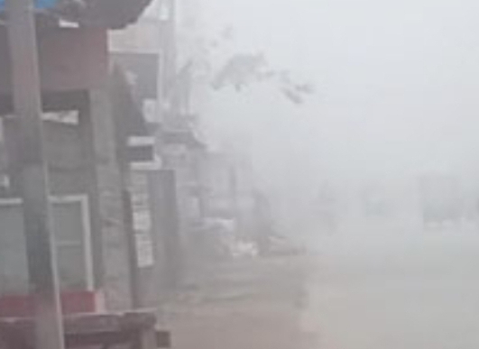ডিমলায় ঘন কুয়াশা ও হিমশীতল বাতাস তাপমাত্রা ১২ ডিগ্রি, শীতে জনজীবন ভোগান্তিতে।