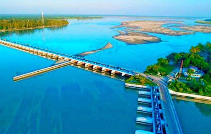 ঈদের ছুটিতে বিনোদনের খোঁজে উত্তরের তিস্তা ব্যারাজ পরিদর্শন করতে পারেন।