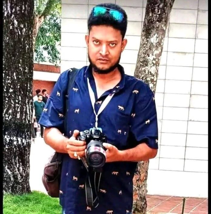 তৃণমূলের কণ্ঠস্বর হয়ে উঠছেন তরুণ সাংবাদিক শিহাব উদ্দিন মোল্লা।