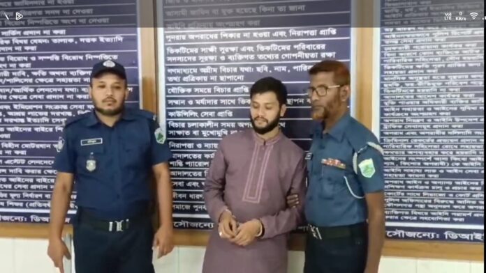 শিবগঞ্জে ভূয়া অ্যাডিশনাল এসপিকে আটক করেছে থানা পুলিশ।