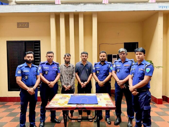 মৌলভীবাজারে আন্তঃজেলা ছিনতাইকারী চক্রের দুই সদস্য গ্রেফতার, লুণ্ঠিত স্বর্ণালঙ্কার উদ্ধার।