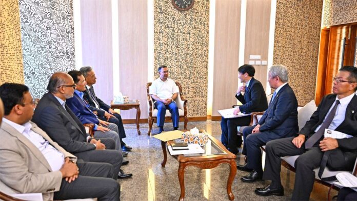 প্রধানমন্ত্রীর সঙ্গে জাপানি প্রতিনিধিদলের সৌজন্য সাক্ষাৎ।
