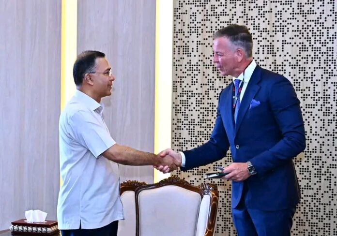 প্রধানমন্ত্রীর সঙ্গে ভিসার এশিয়া-প্যাসিফিক অঞ্চলের প্রেসিডেন্ট স্টিফেন কার্পিনের সৌজন্য সাক্ষাৎ।