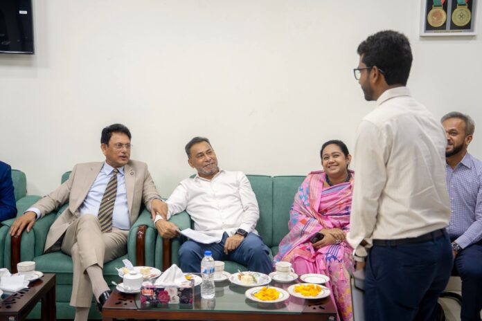 শিক্ষকদের বদলি শুরু, তুহিনের নির্দেশে, প্রথমে ডিমলার সন্তান শিক্ষক খাইরুলের বদলি।