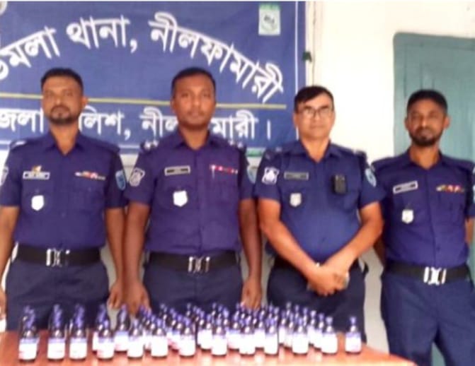 ডিমলায় পুলিশের অভিযানে ভারতীয় ৭৩ বোতল এস্কাফ সিরাপ জব্দ।