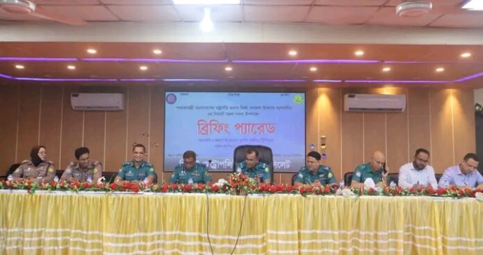 গণপ্রজাতন্ত্রী বাংলাদেশের রাষ্ট্রপতির সিলেট সফর উপলক্ষে এসএমপি’র ব্রিফিং প্যারেড অনুষ্ঠিত।