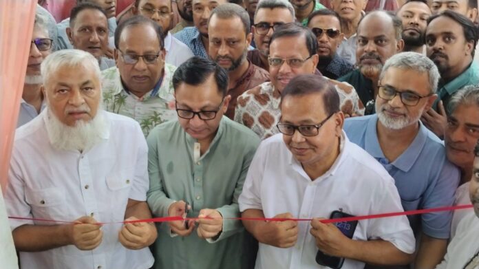 স্বৈরাচার-মুক্ত ধ্বংসস্তূপ থেকে দেশকে রক্ষায় মানুষ বিএনপির ওপর আস্থা রেখেছে-বাণিজ্য, শিল্প, পাট ও বস্ত্রমন্ত্রী খন্দকার আব্দুল মুক্তাদির।