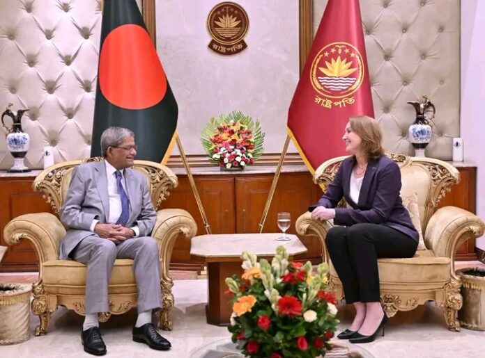 রাষ্ট্রপতির সঙ্গে অস্ট্রেলিয়ার হাইকমিশনার সুসান রাইল বঙ্গভবনে সৌজন্য সাক্ষাৎ।